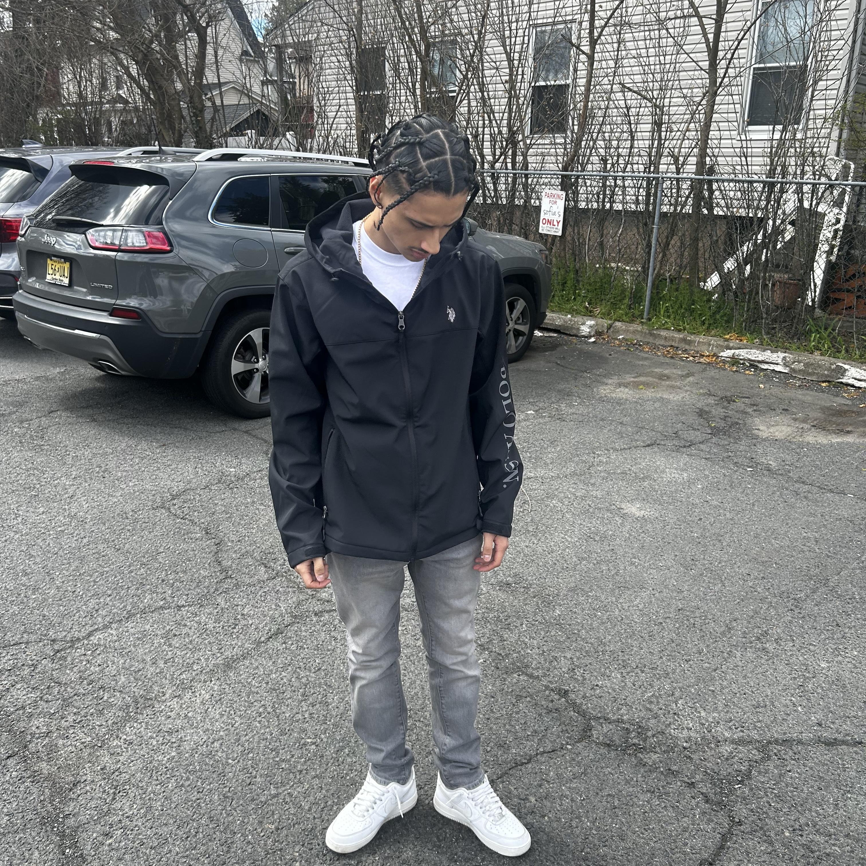 No Love artwork