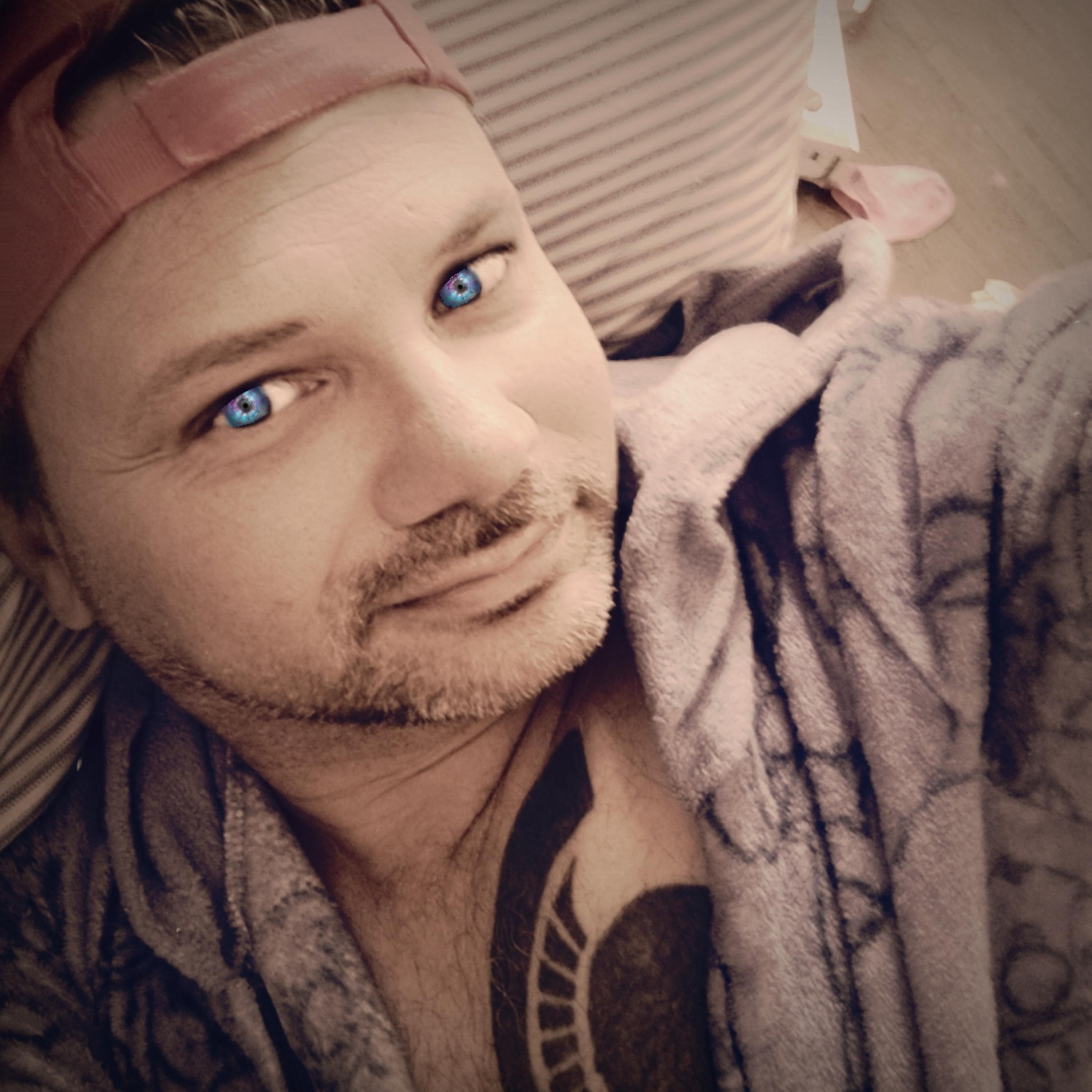 I don't think she loves me anymore artwork