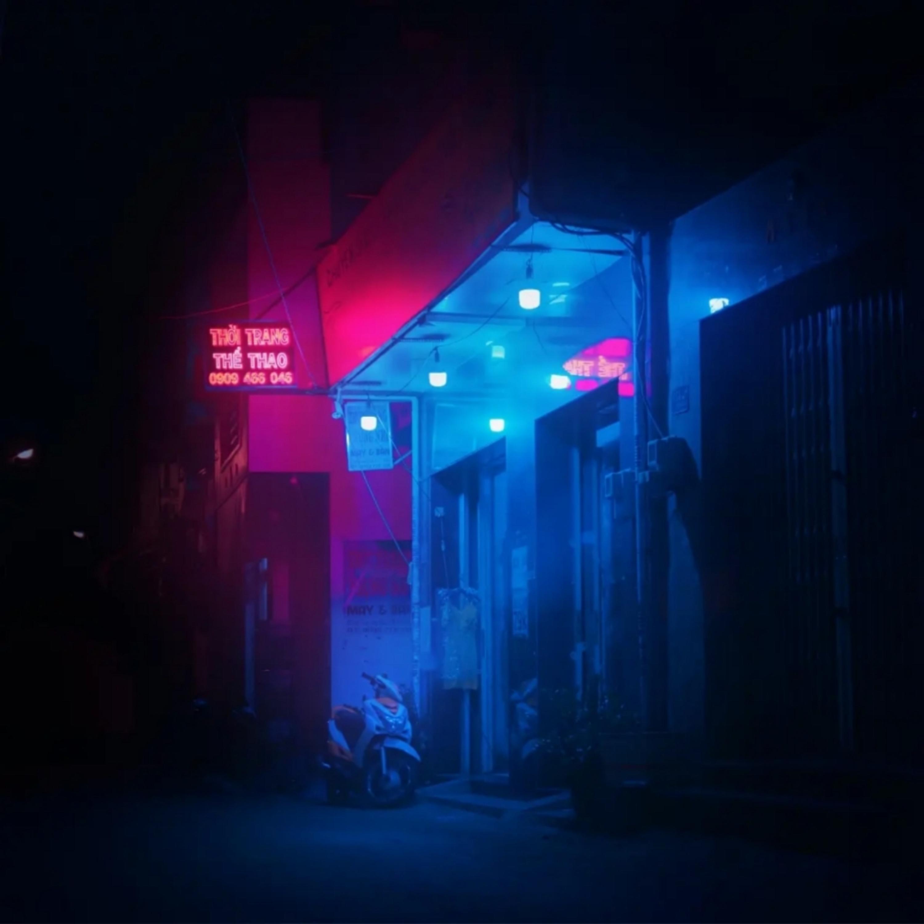 hold artwork