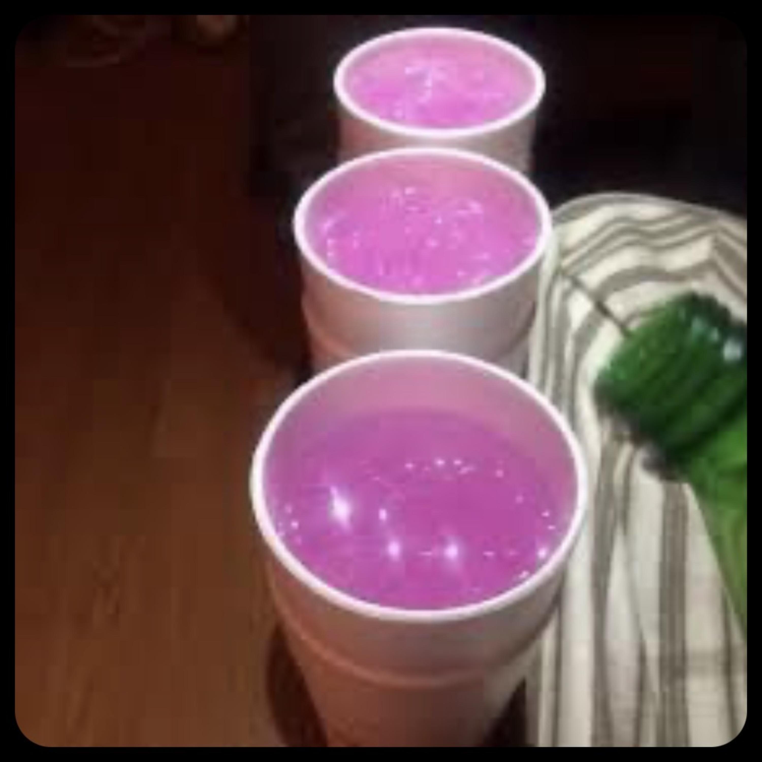 Pill IN MY DRINK artwork