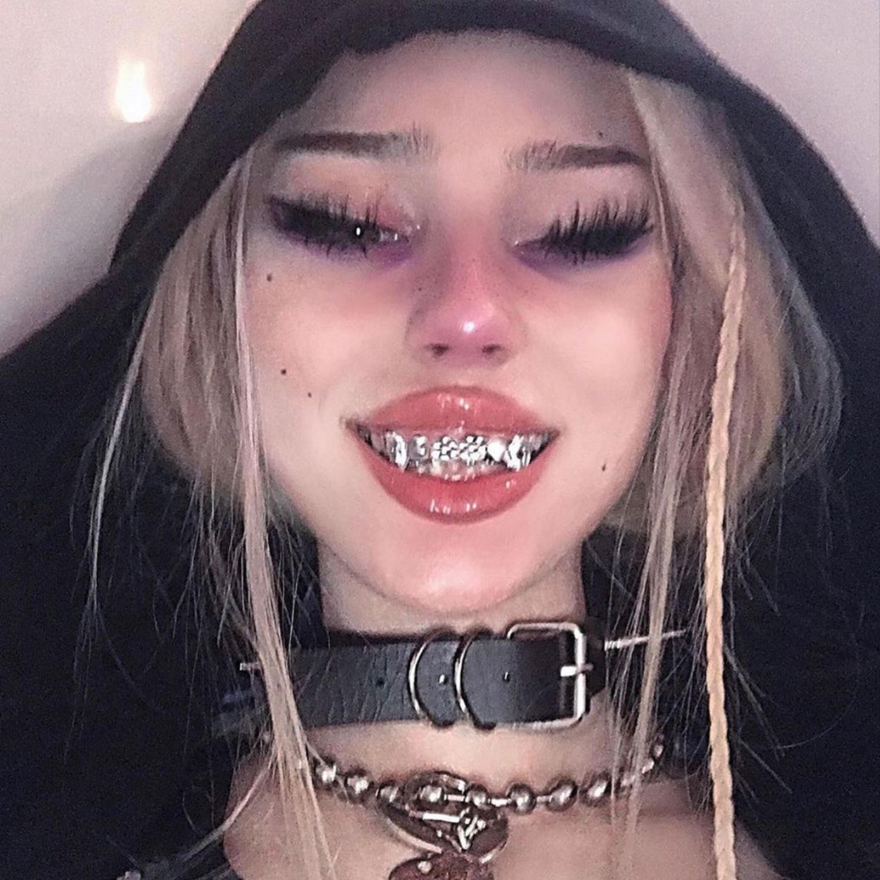 Pose by R0wdy cover art