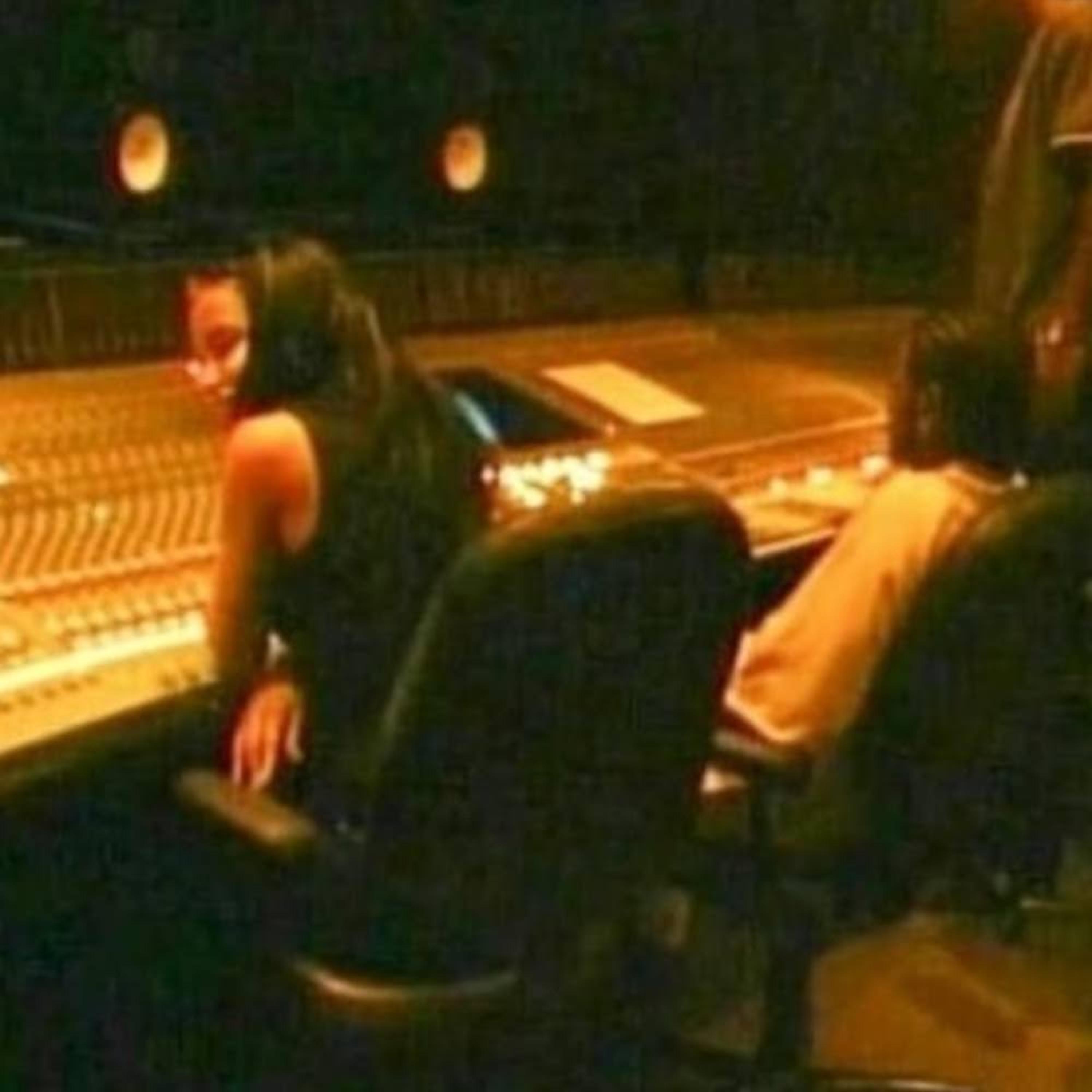 Alone Inna Stu artwork