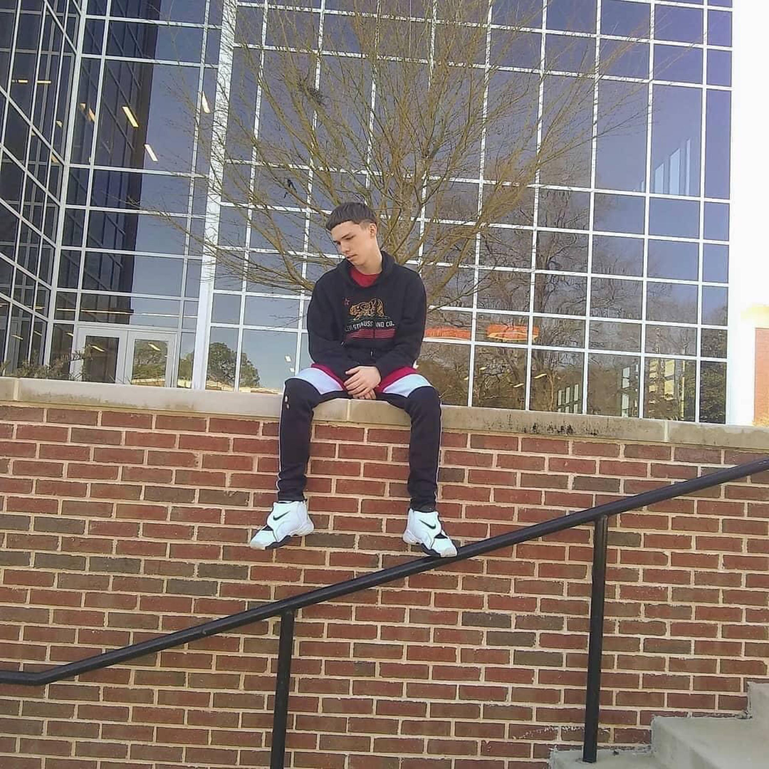 Legends Never Die artwork