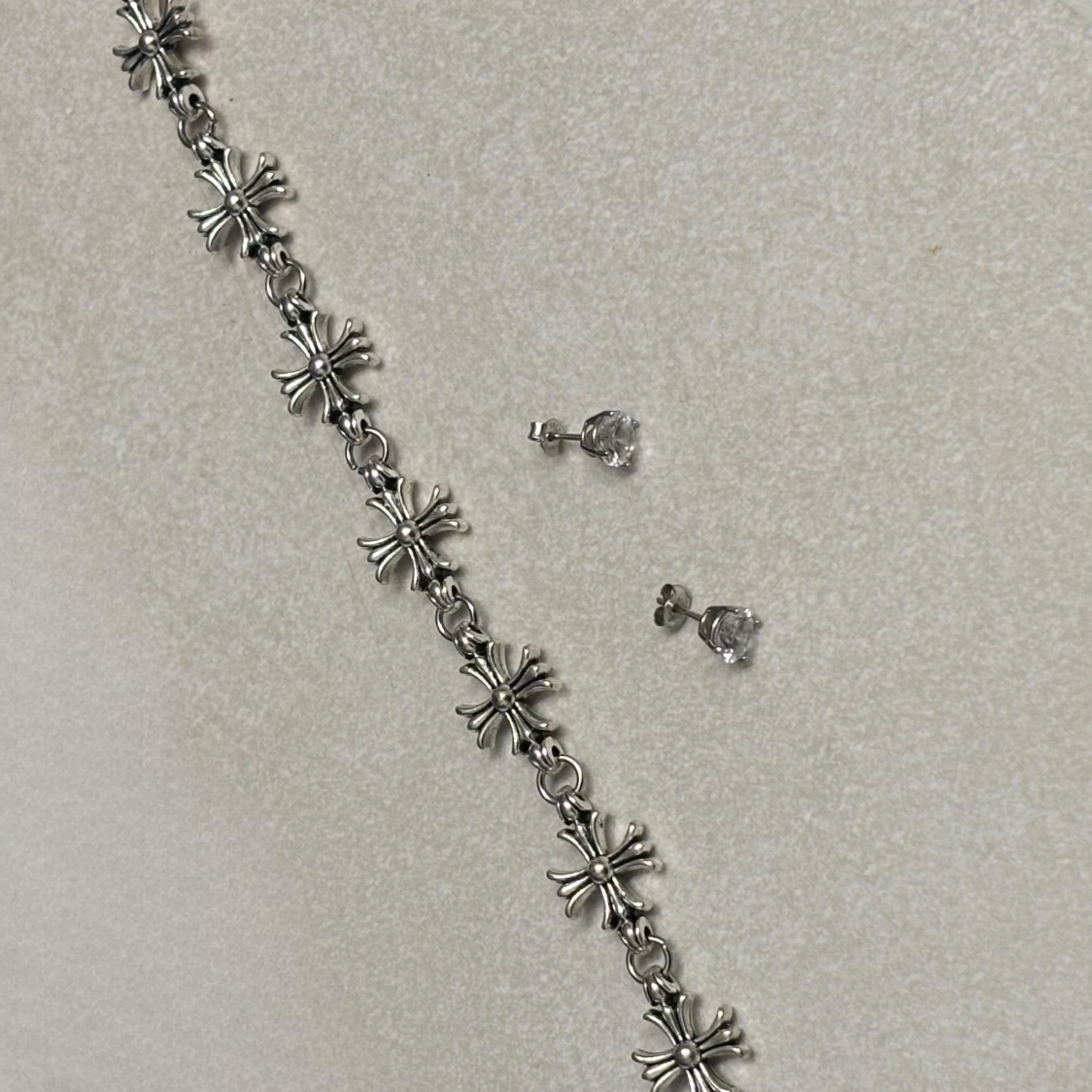 To much goin artwork