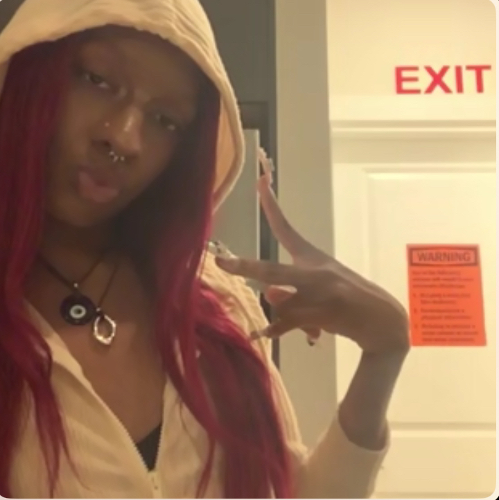 Listen To Jadadoll Music Online: Artist Bio, Merch, Tours