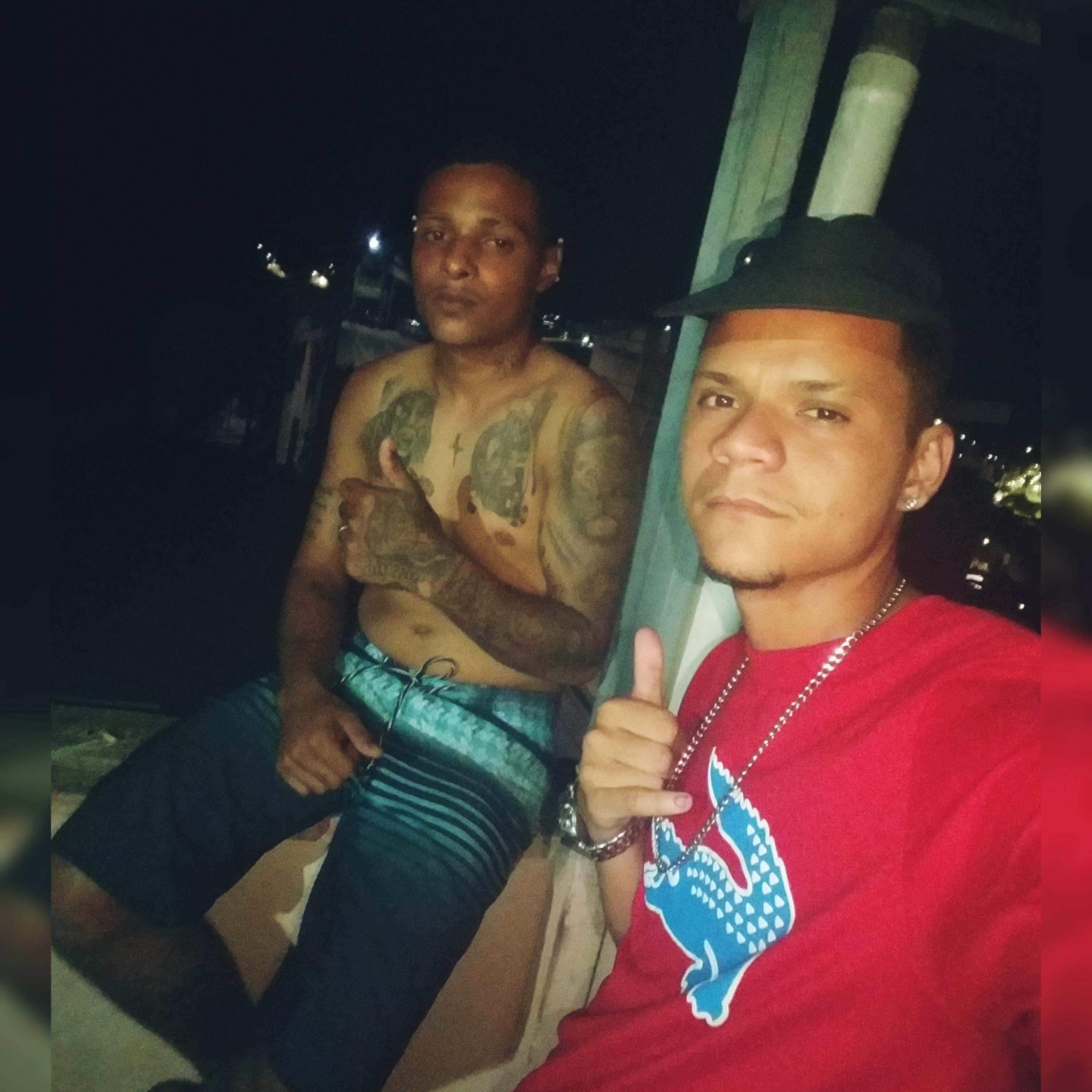 FININHA VICIANTE 002 artwork