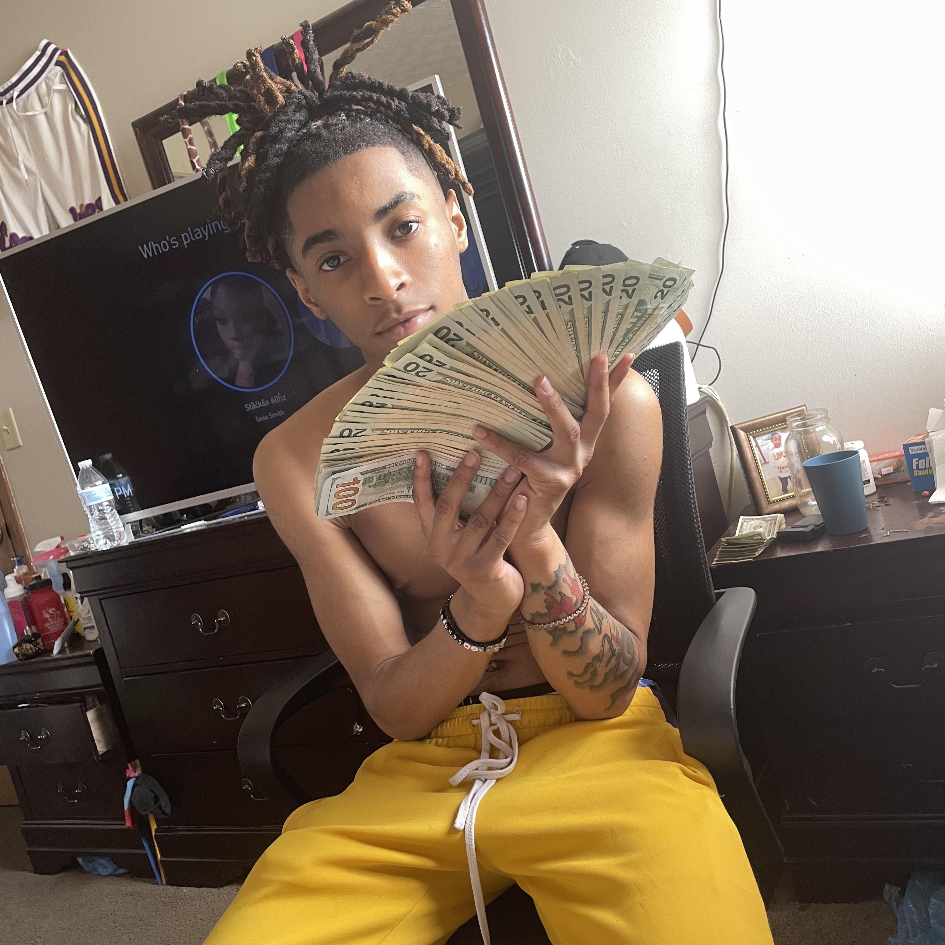 Trappin Bags artwork