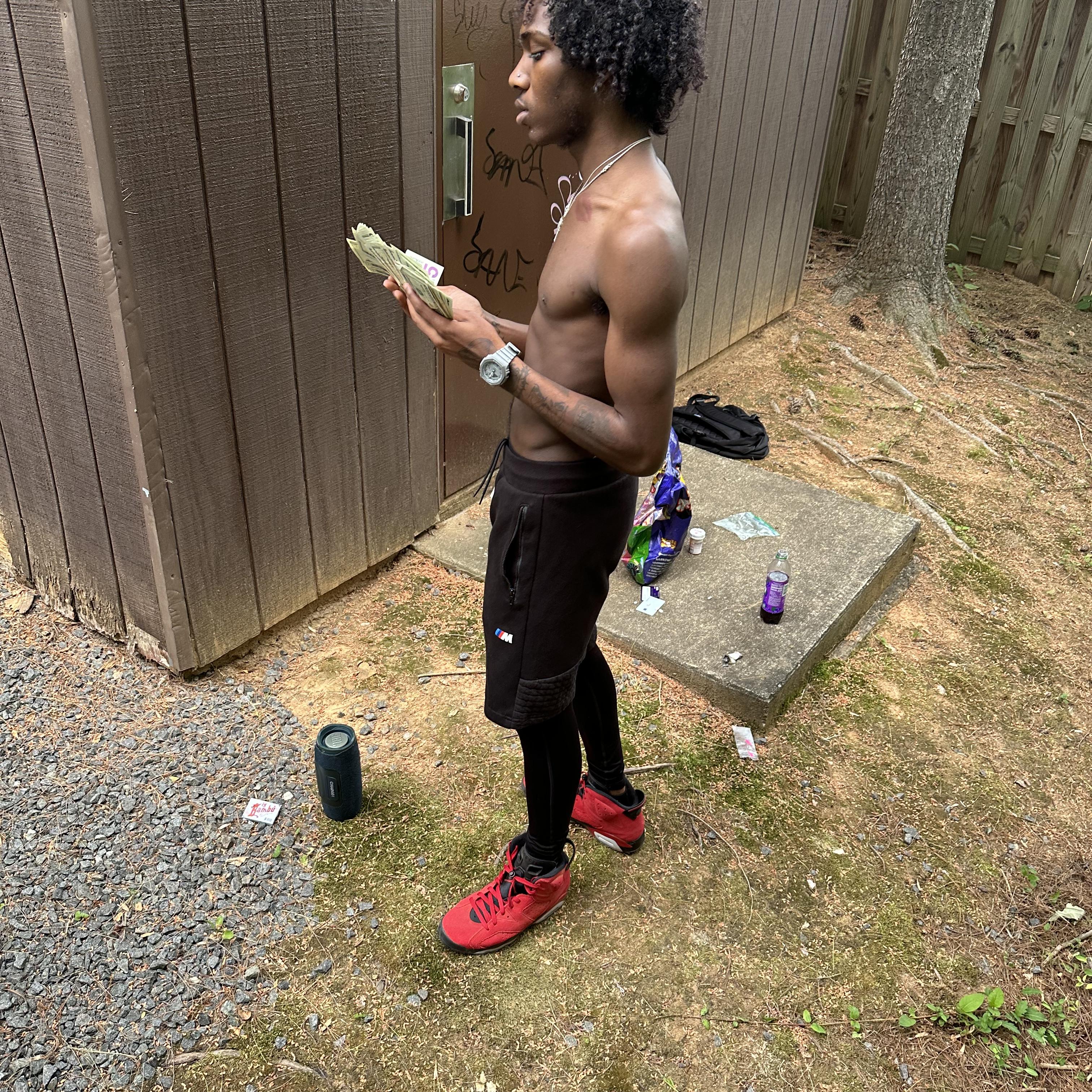stuntin on me artwork