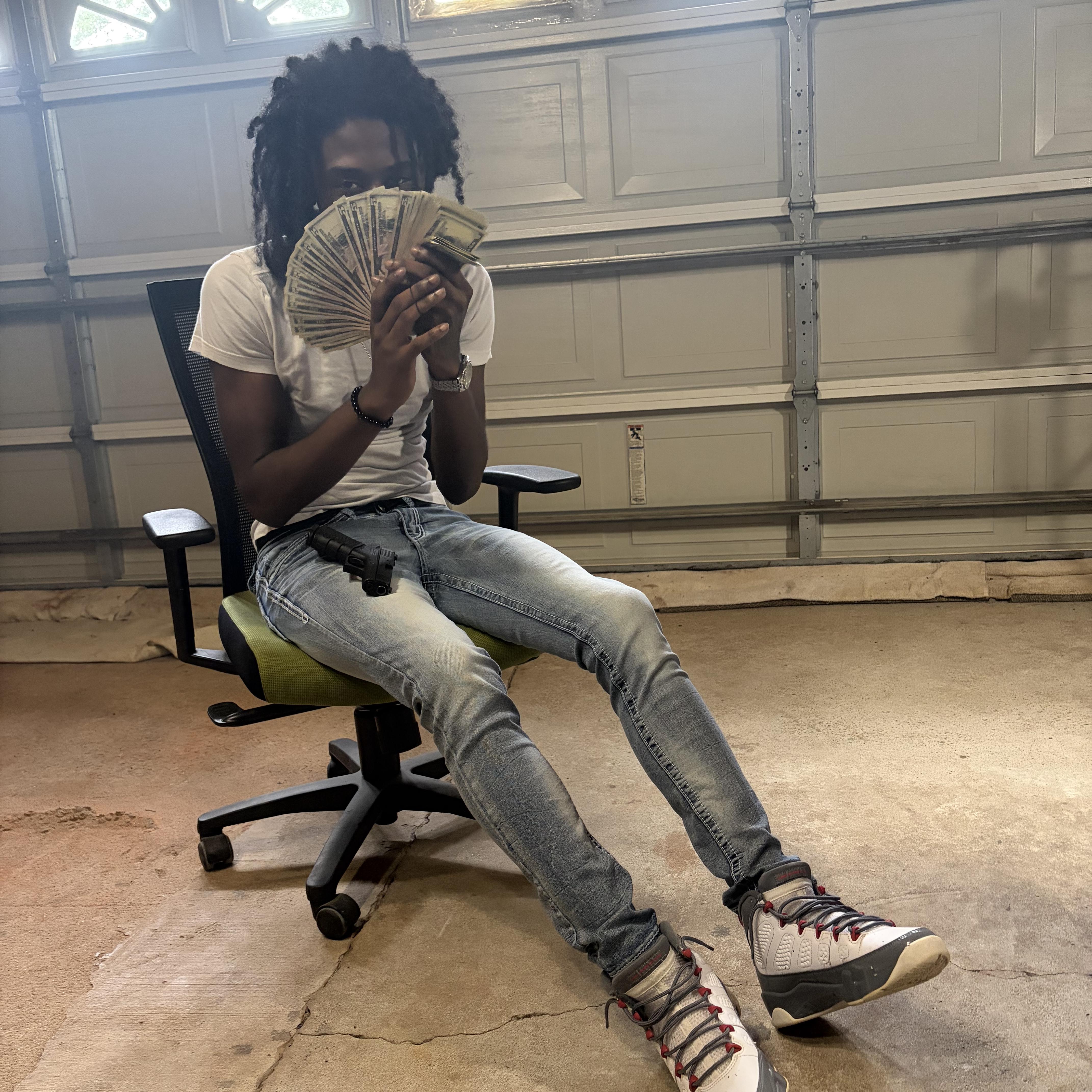Thinkin by Lil Nova cover art
