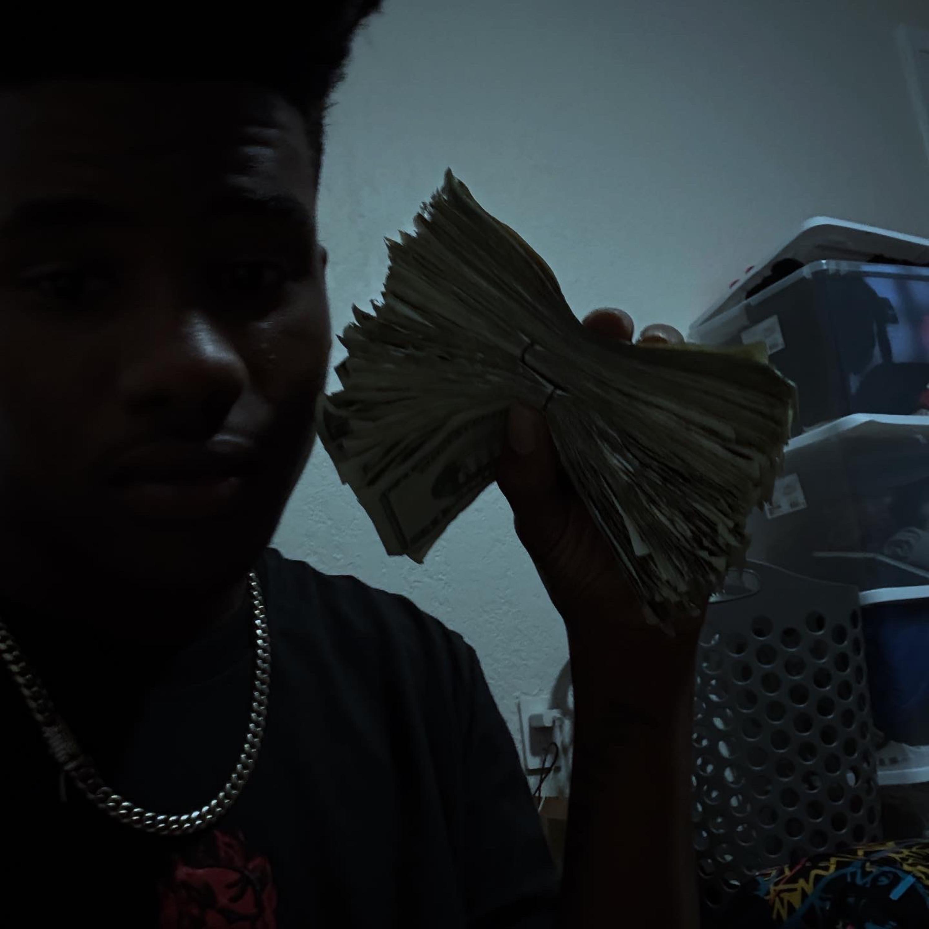 Everyday We Chasin Pape artwork