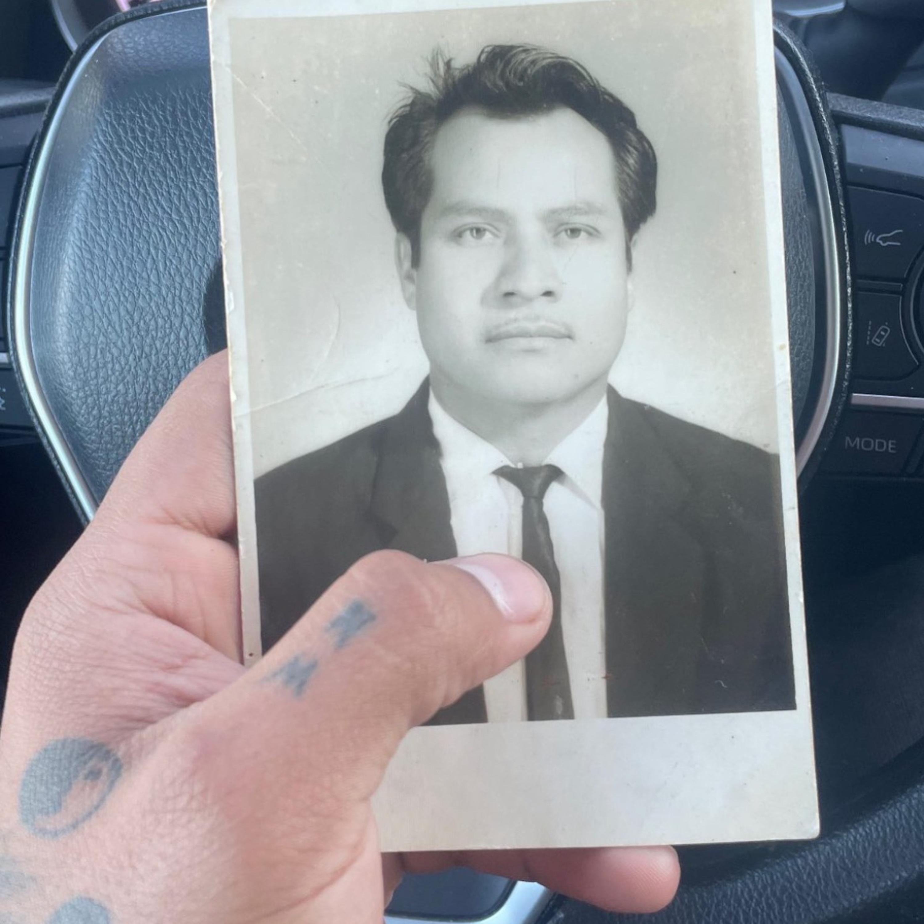 Esta Va Pa’ Mi Abuelo (Adán) artwork