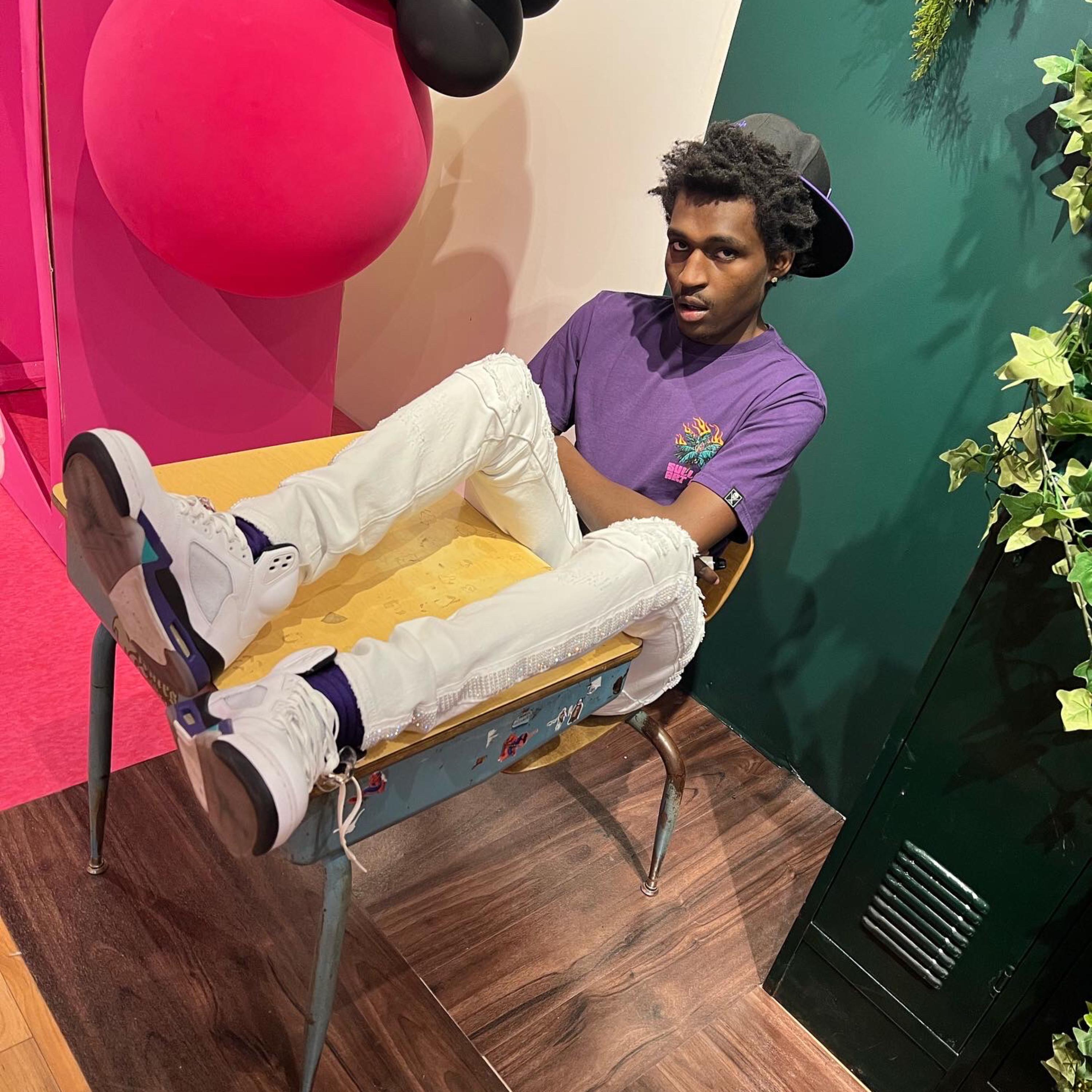 5 Below artwork