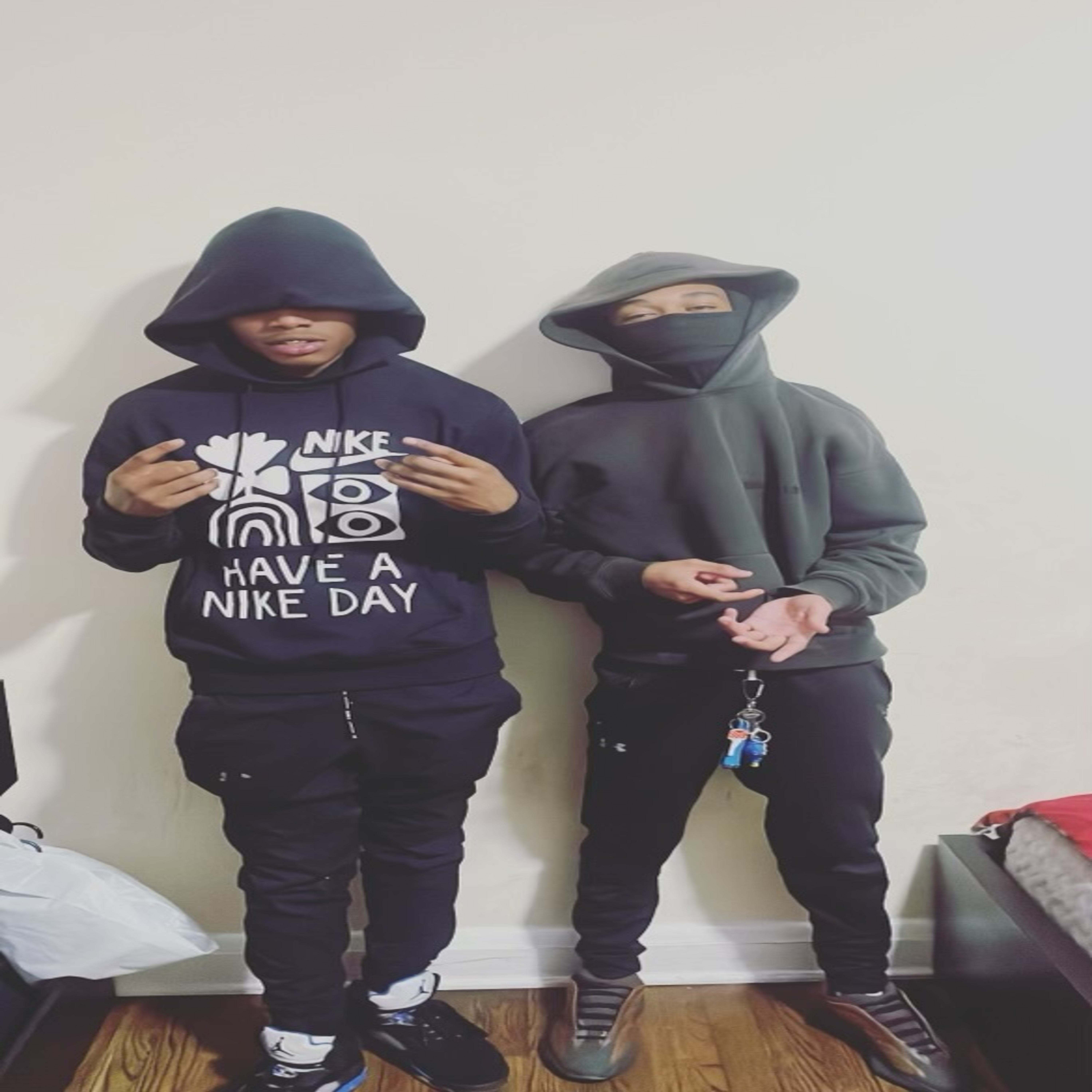 Alor Different (G-mix) artwork