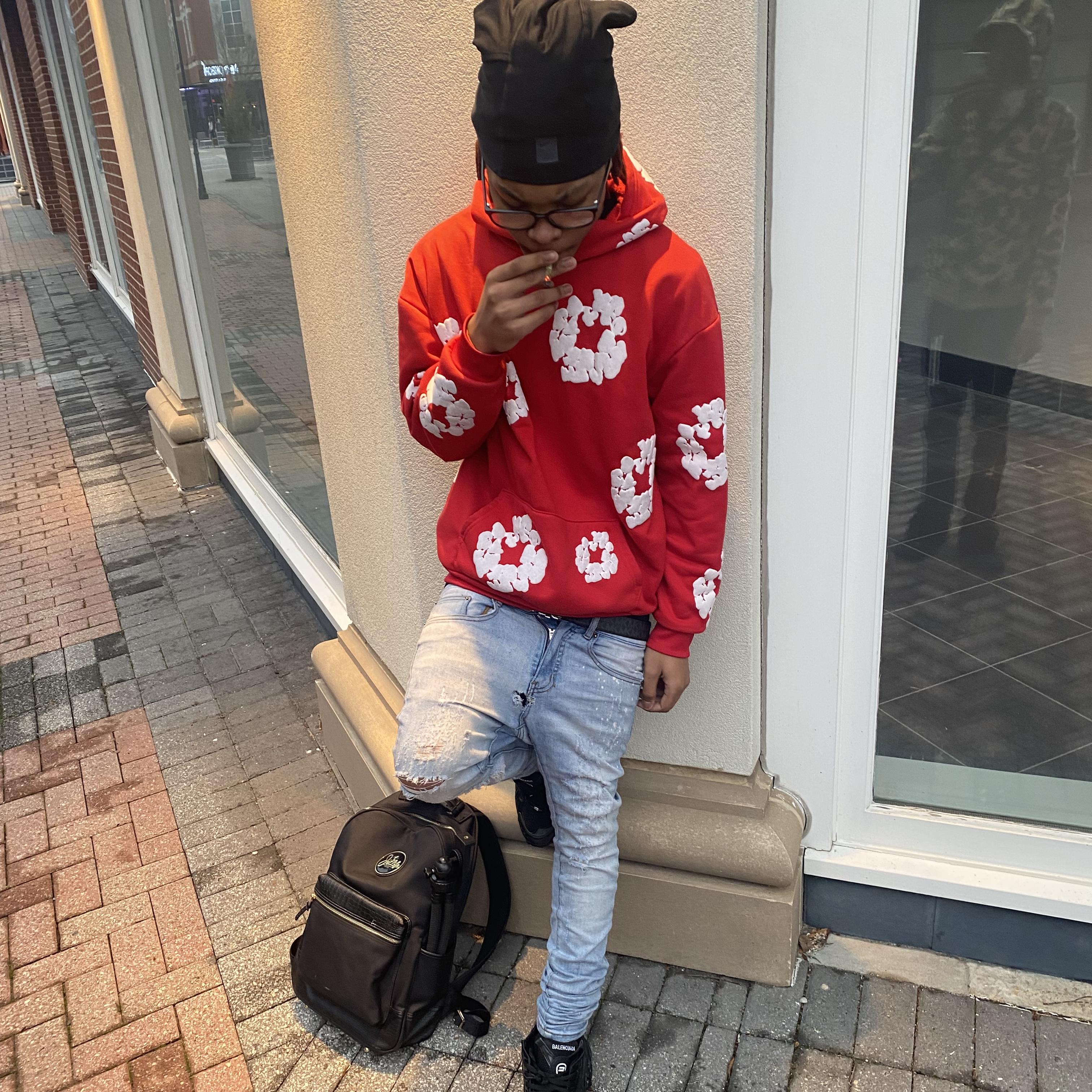 Yn Lifestyle artwork